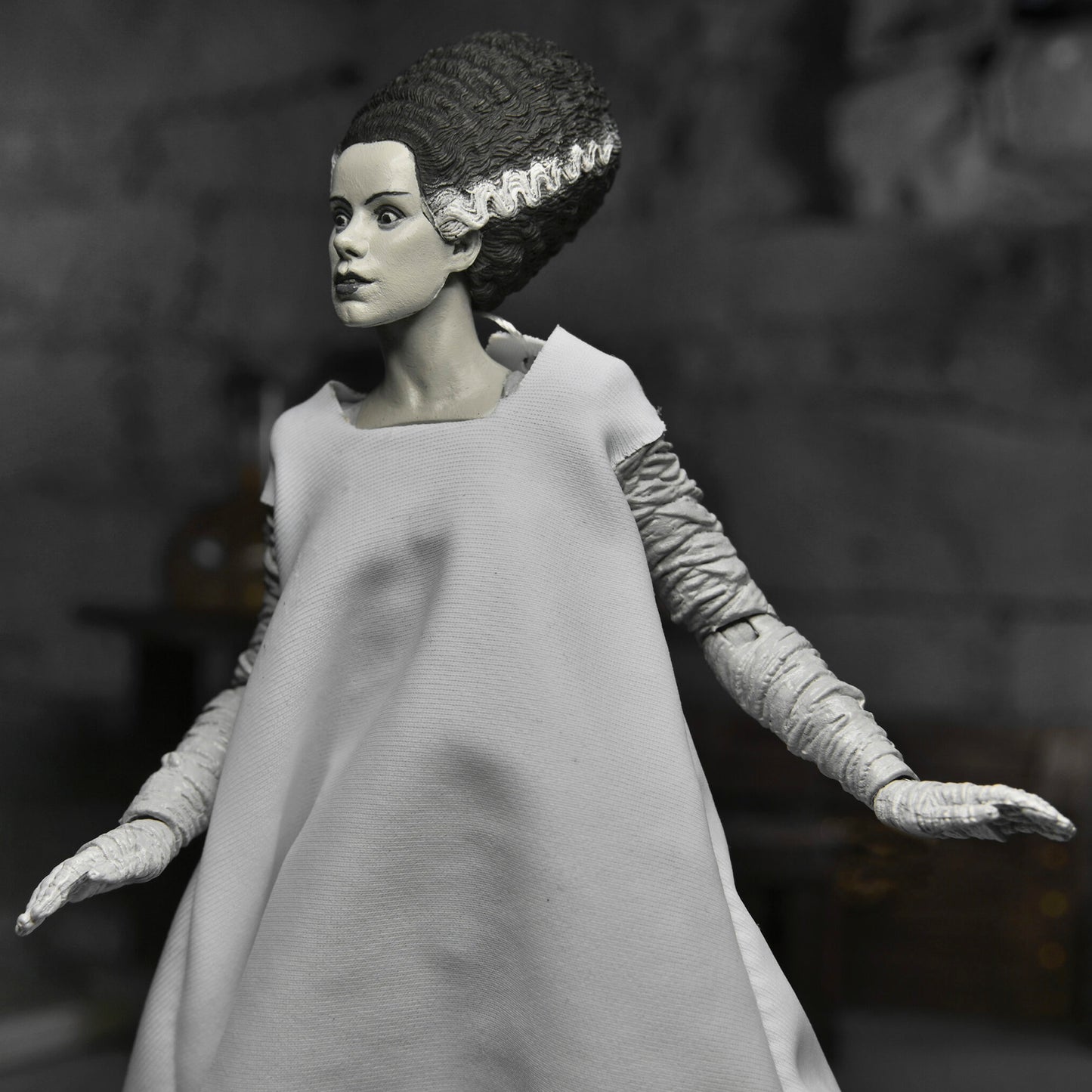 NECA: Universal Monsters - Ultimate Bride of Frankenstein (B&W) 7" Tall Action Figure