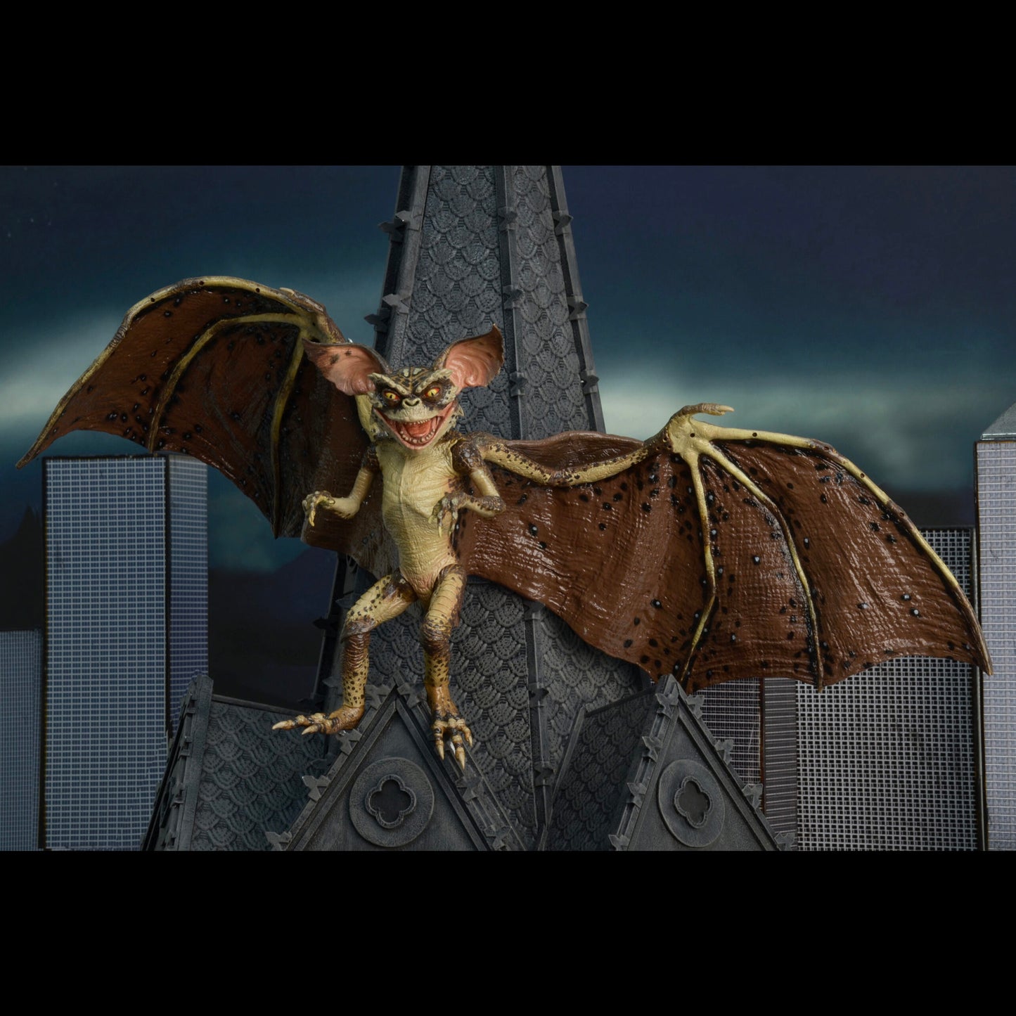 NECA: Gremlins 2 - The New Batch Deluxe Bat Gremlin 7" Tall Action Figure