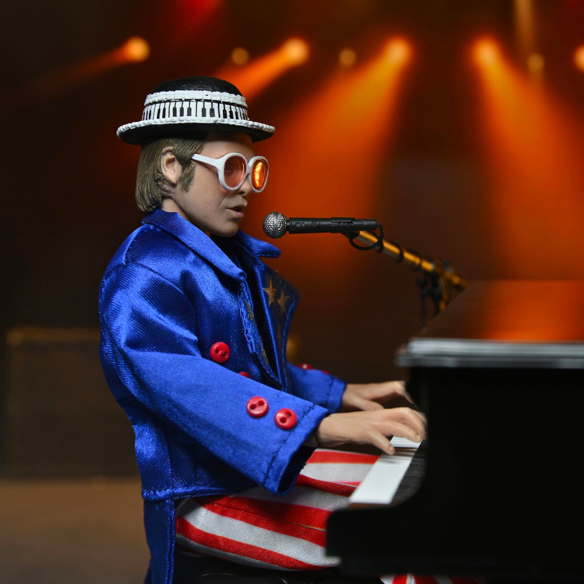 NECA: Elton John with Piano (Live in 1976) 8