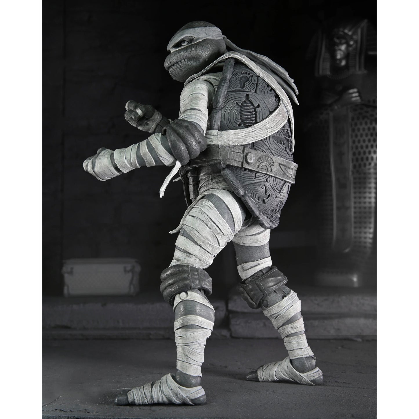 NECA: Universal Monsters x Teenage Mutant Ninja Turtles – Black & White Turtles 7” Scale Action Figure 4-Pack