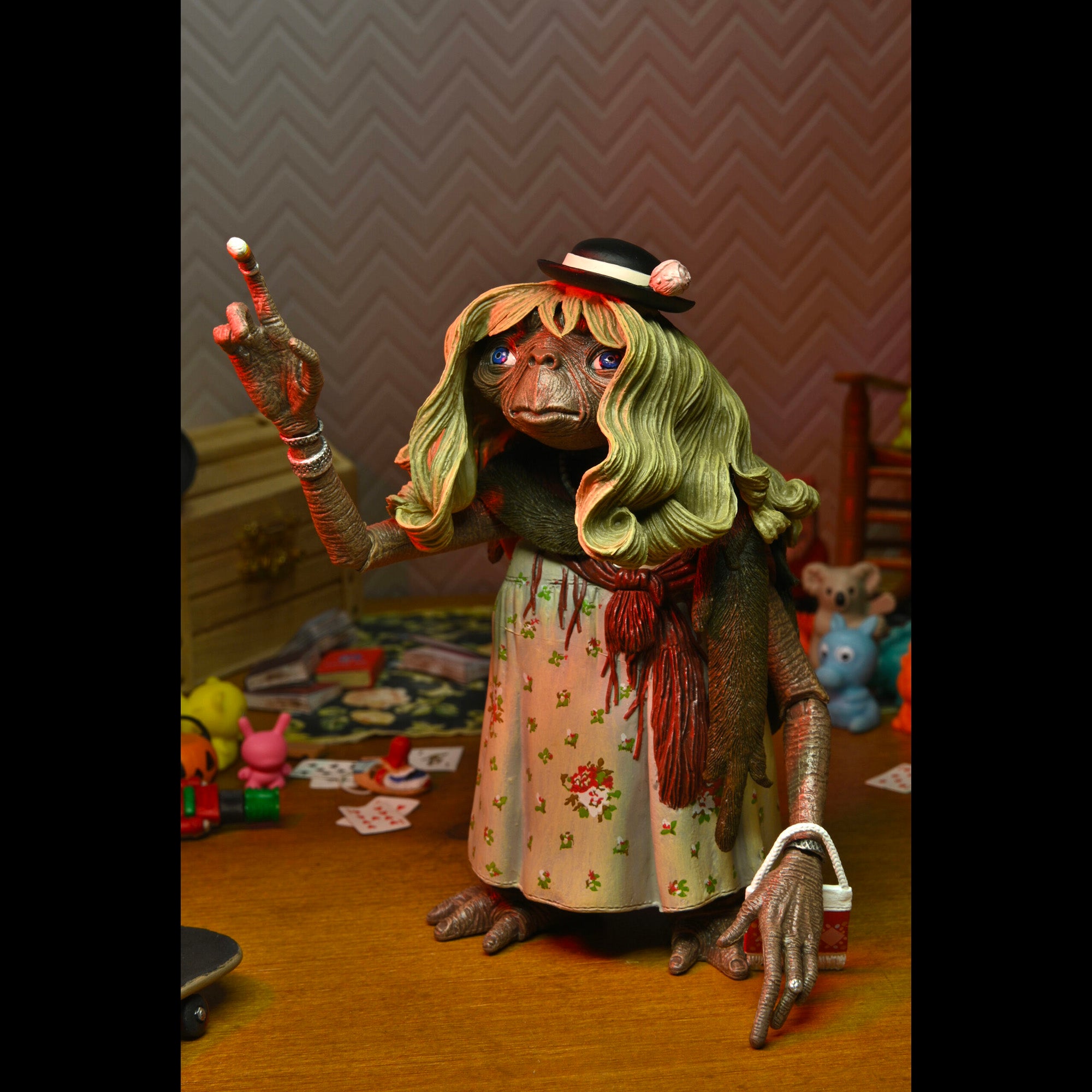 NECA E.T. Ultimate Dress Up E.T. 7