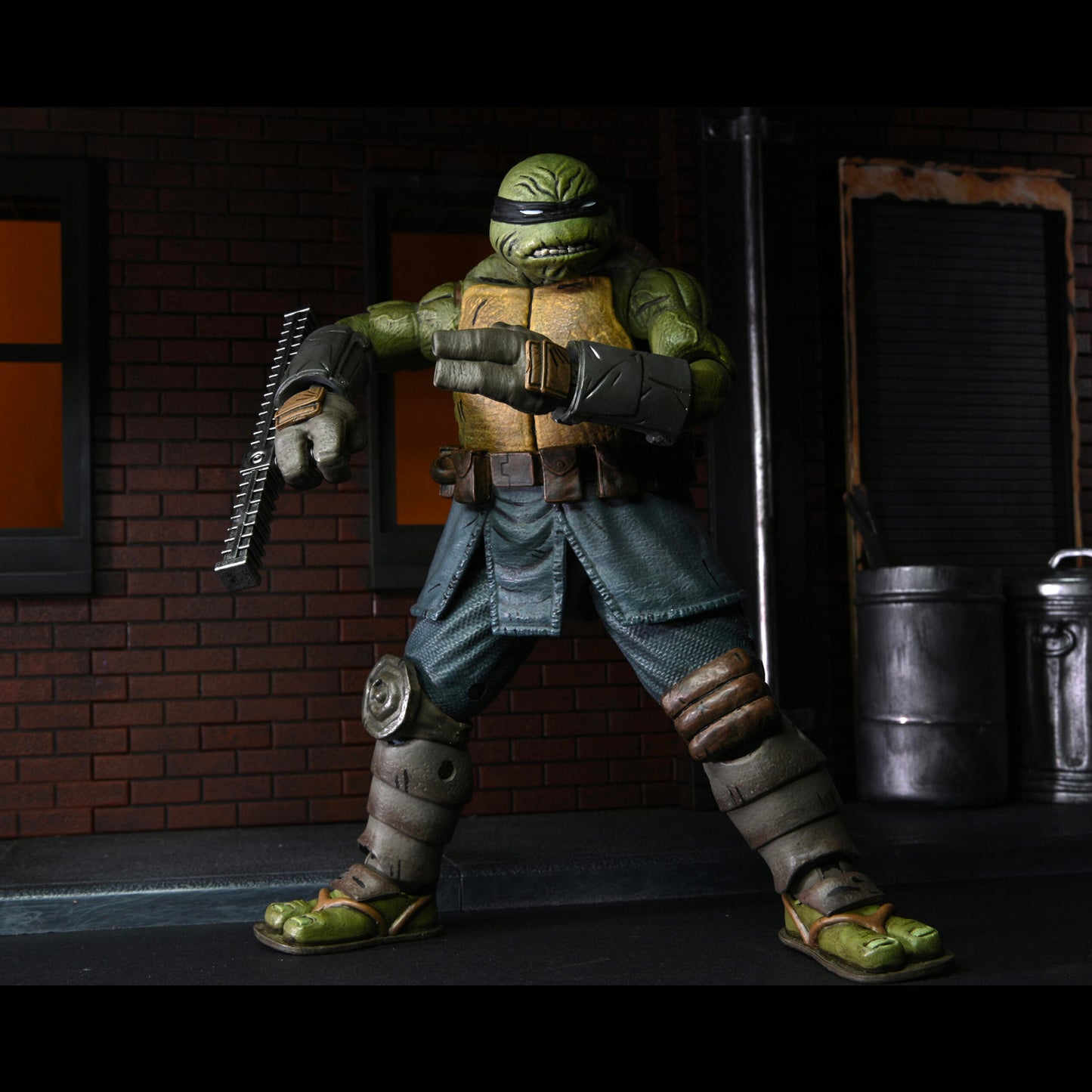 NECA: Teenage Mutant Ninja Turtles - Ultimate Last Ronin (Unarmored) 7" Tall Action Figure