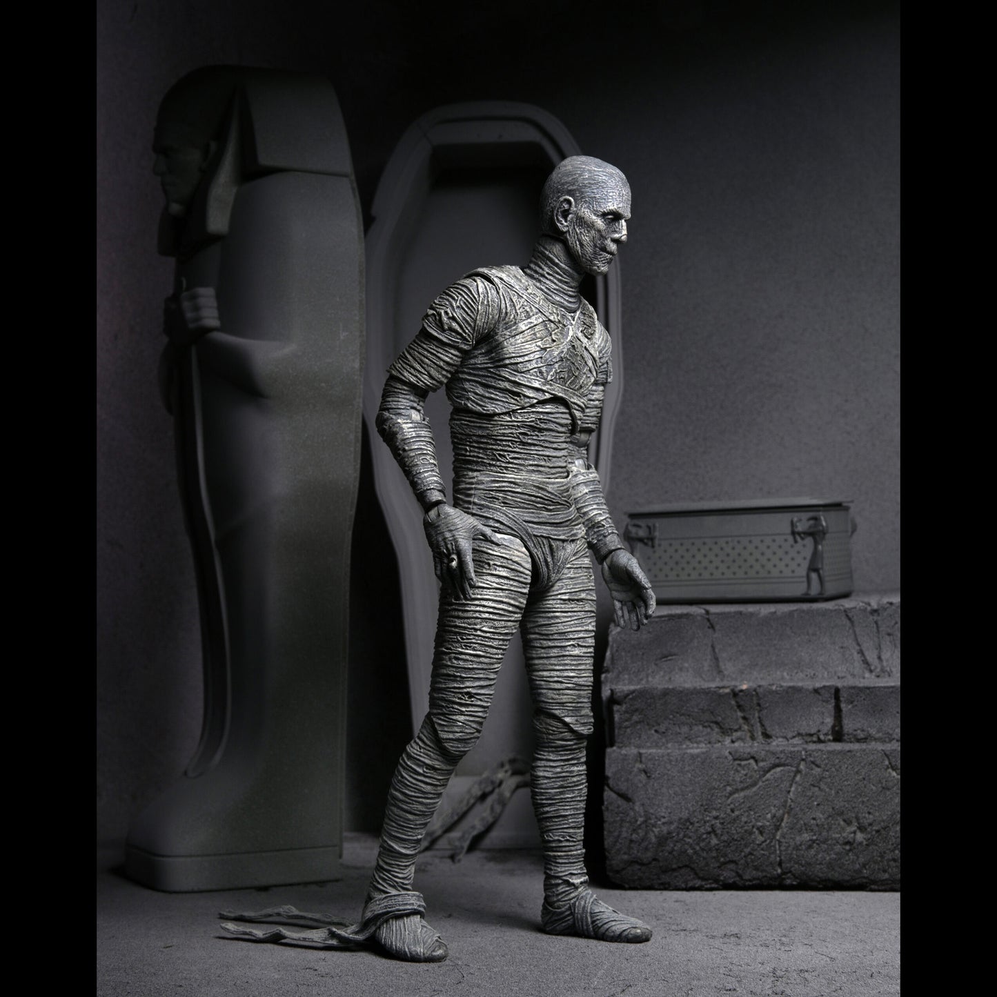 NECA: Universal Monsters - Ultimate Mummy (Black & White) 7" Tall Action Figure
