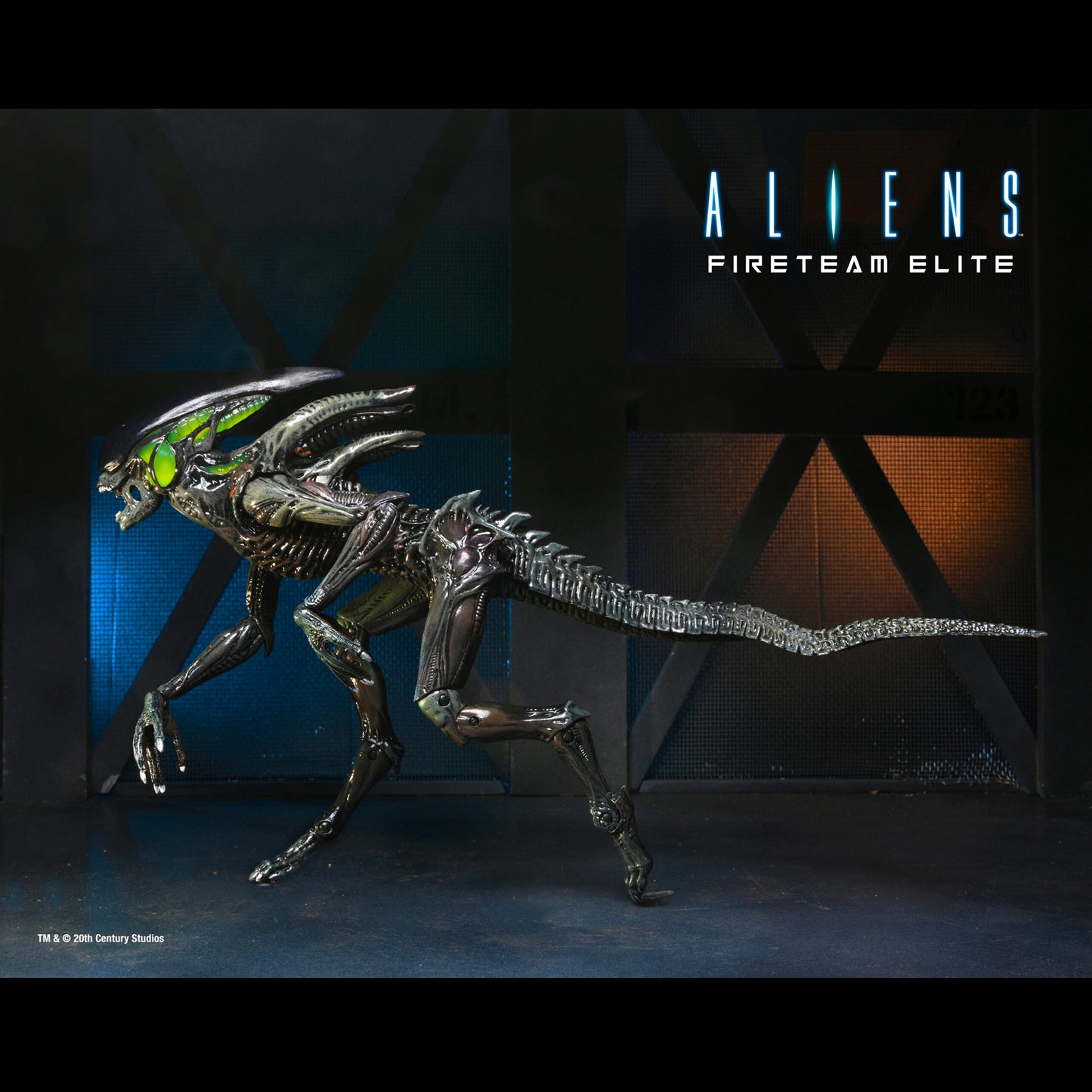 Neca Aliens Ultimate Aliens XENOMORPH QUEEN Deluxe Action Figure