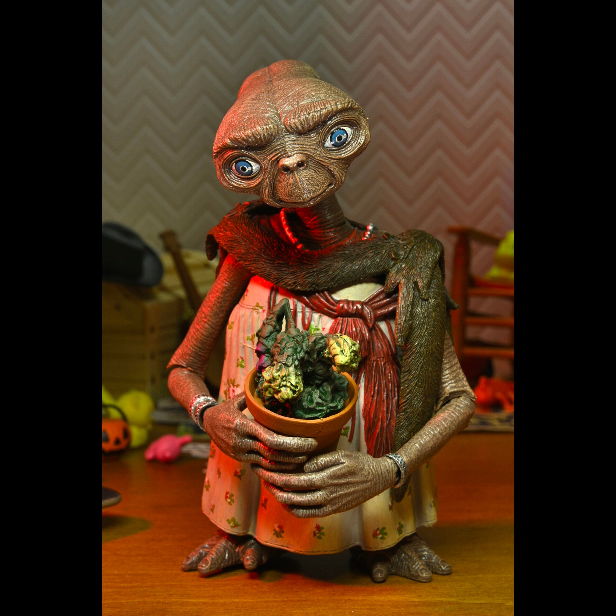 NECA: E.T. - Ultimate Dress Up E.T. 7