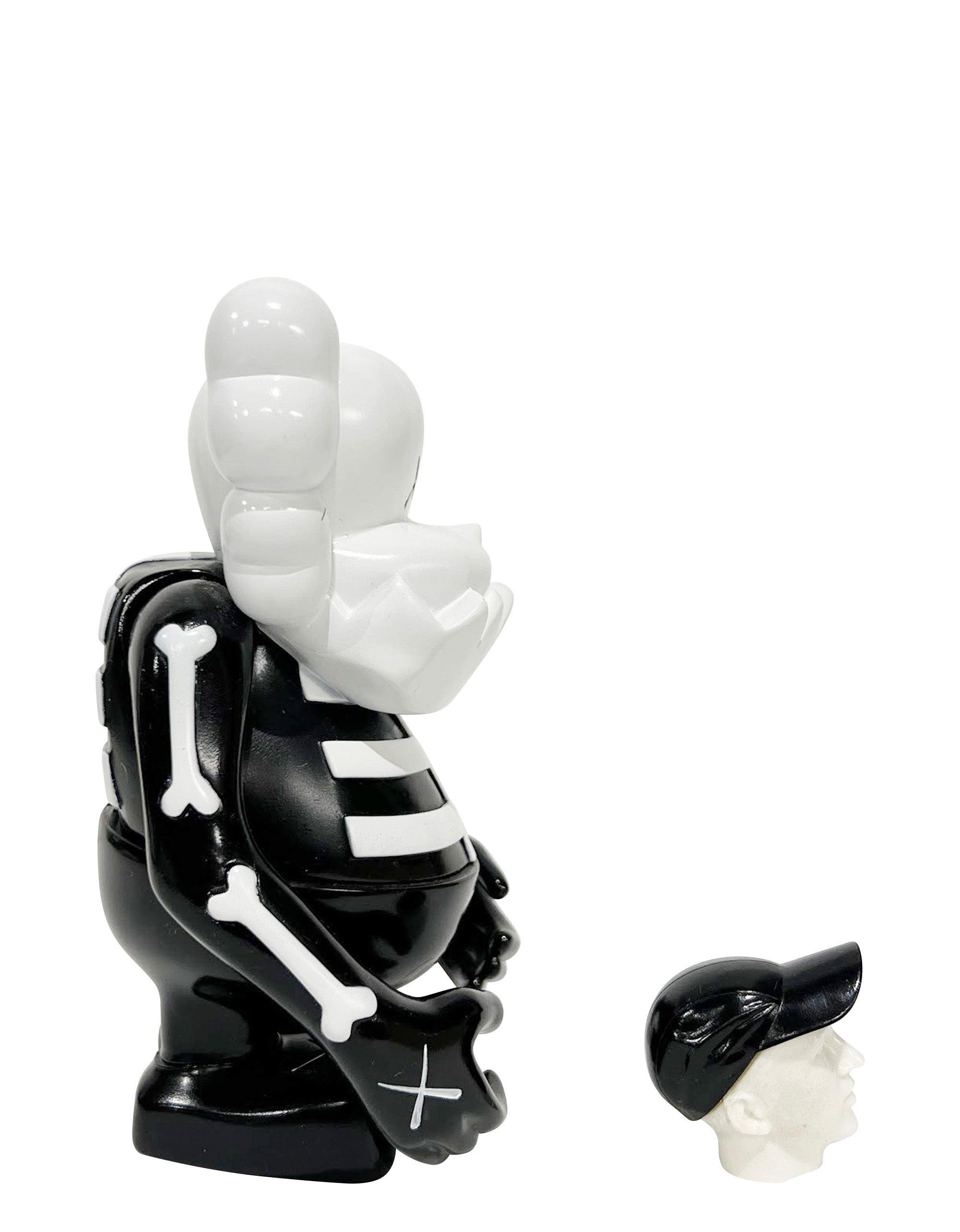 KAWS x Bounty Hunter - Skull Kun Black & White, 2006 – TOY TOKYO