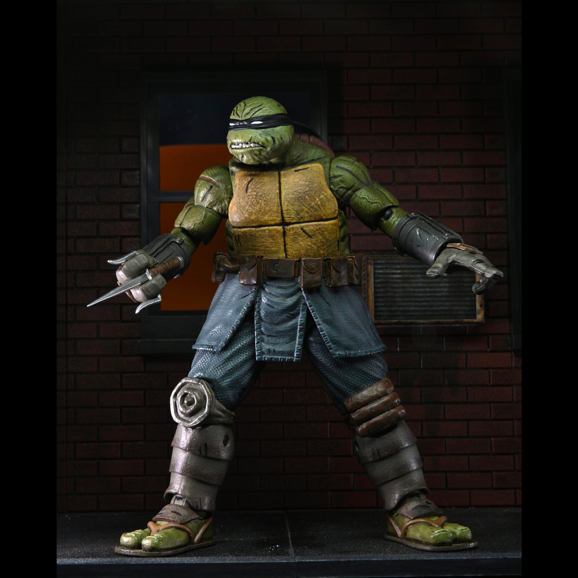 TMNT (The Last Ronin) - 7 Scale Action Figure - Ultimate First to Fal –  NECA