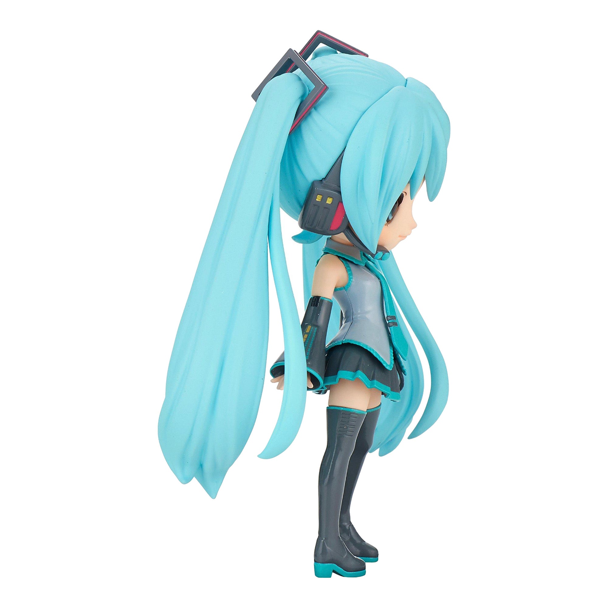 Vocaloid Hatsune Miku 2024 Q Version Figure