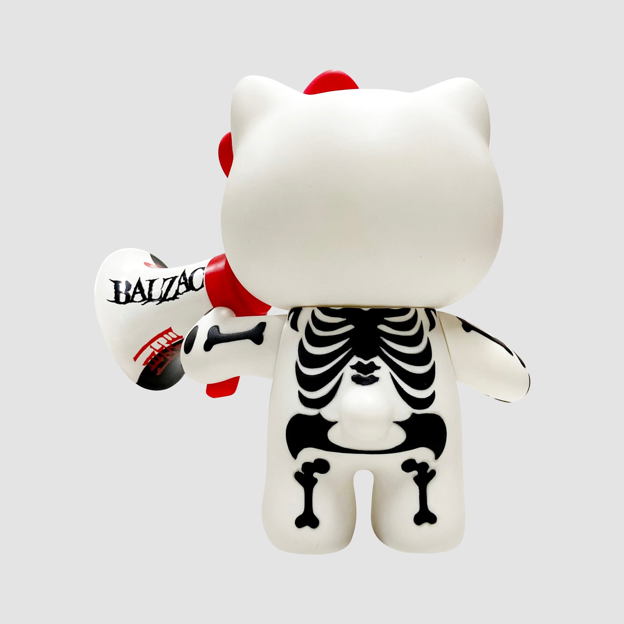 MEDICOM TOY x Balzac x Sanrio: VCD - Atom Age Hello Kitty in 308 White  Vinyl Figure