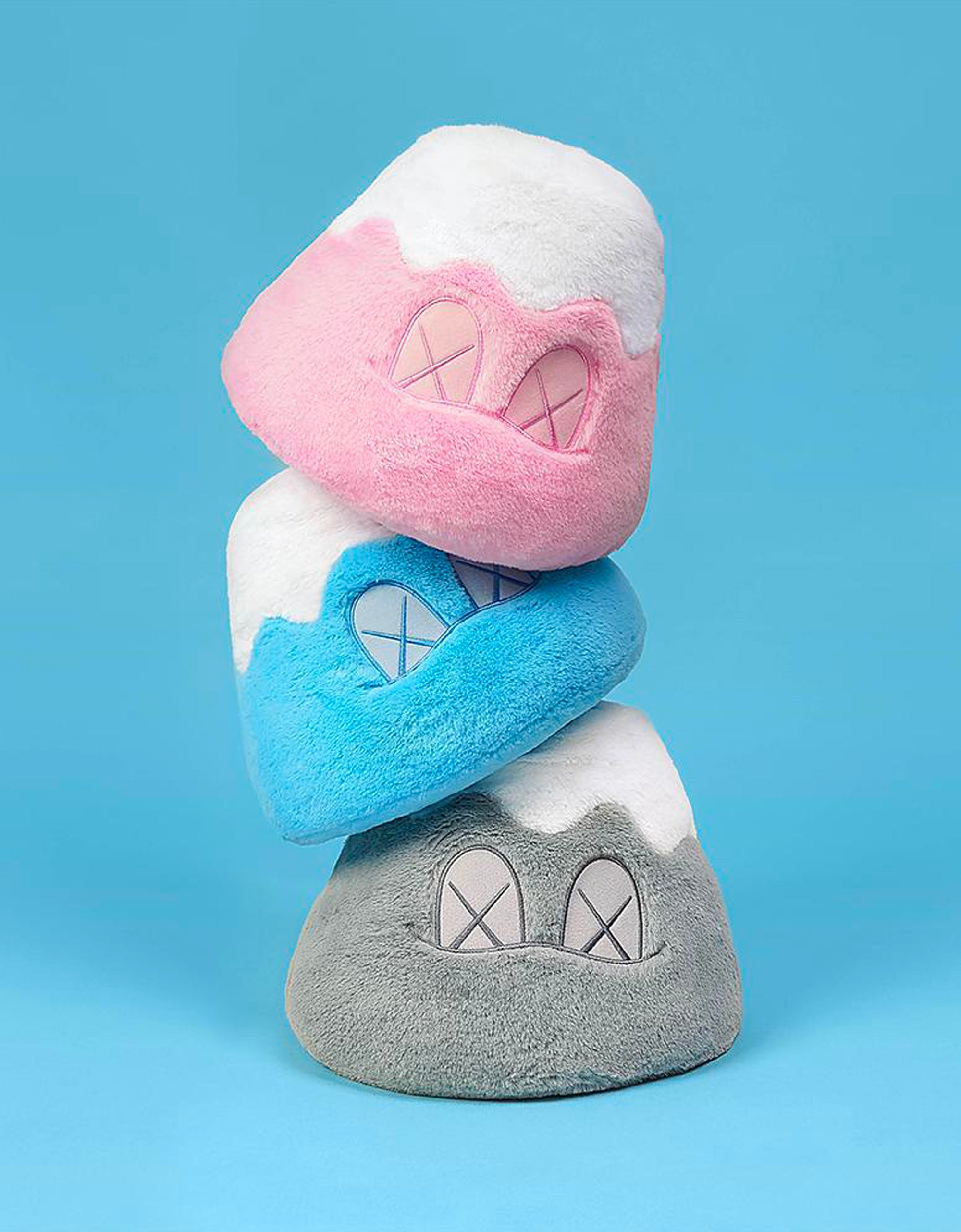 好評高評価Kaws Holiday Mount Fuji Plush Grey ぬいぐるみ ぬいぐるみ