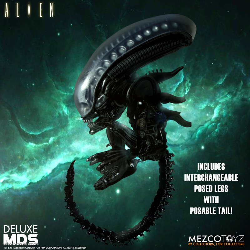 MEZCO TOYZ: MDS - Deluxe Alien 7" Tall Figure