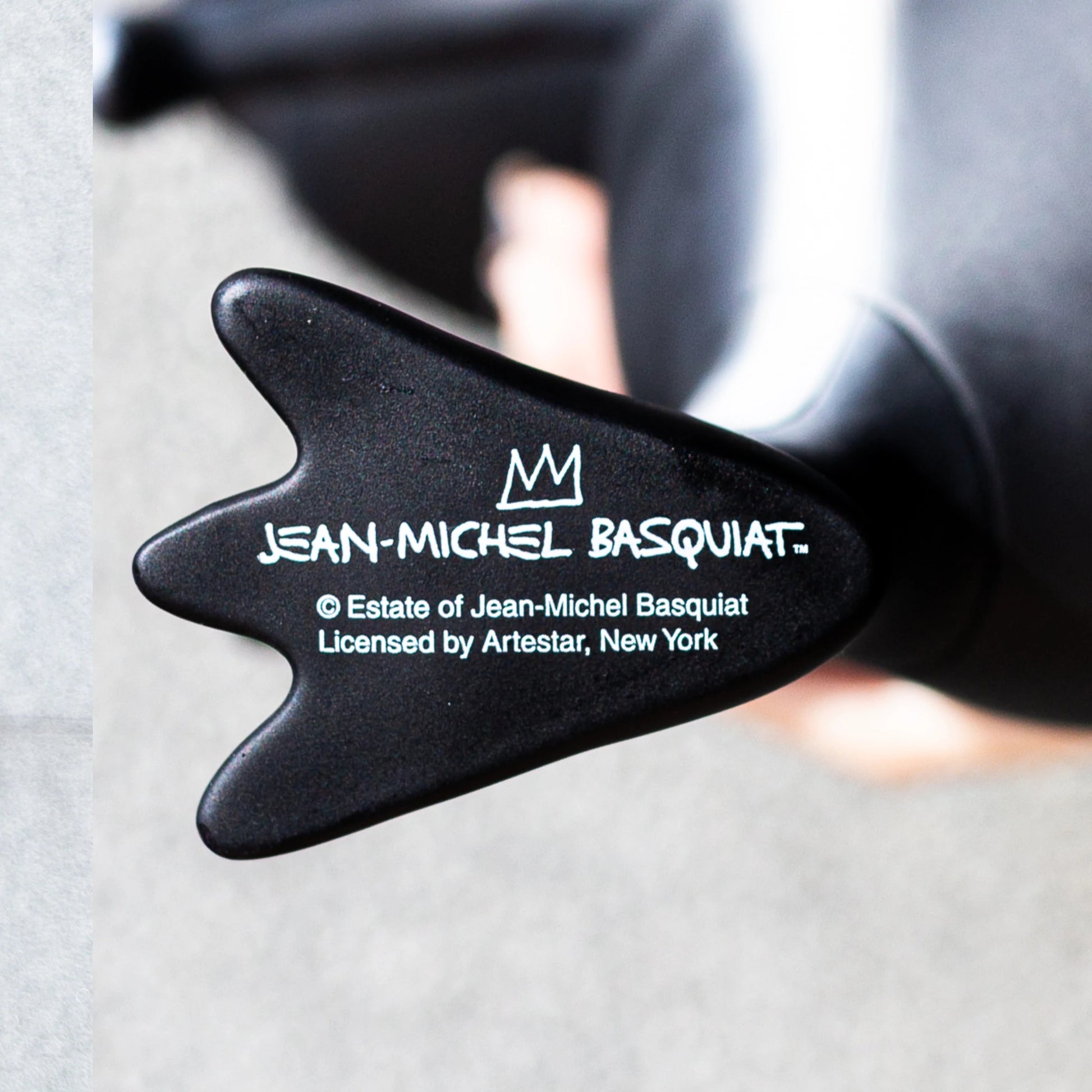 MEDICOM TOY: VCD - Jean-Michel Basquiat Dinosaur Black 9.84